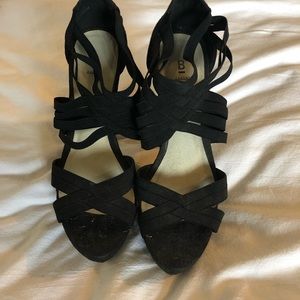 Baker black elastic heels